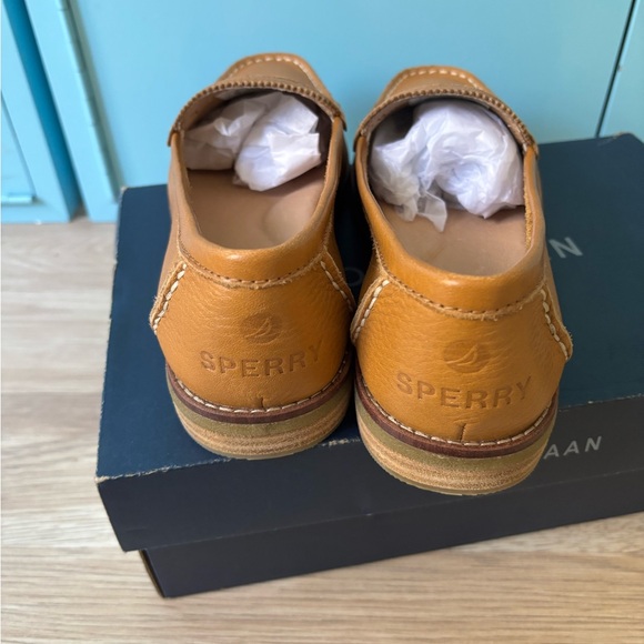 NWOB Sperry leather loafers size 8.5 - Picture 3 of 4